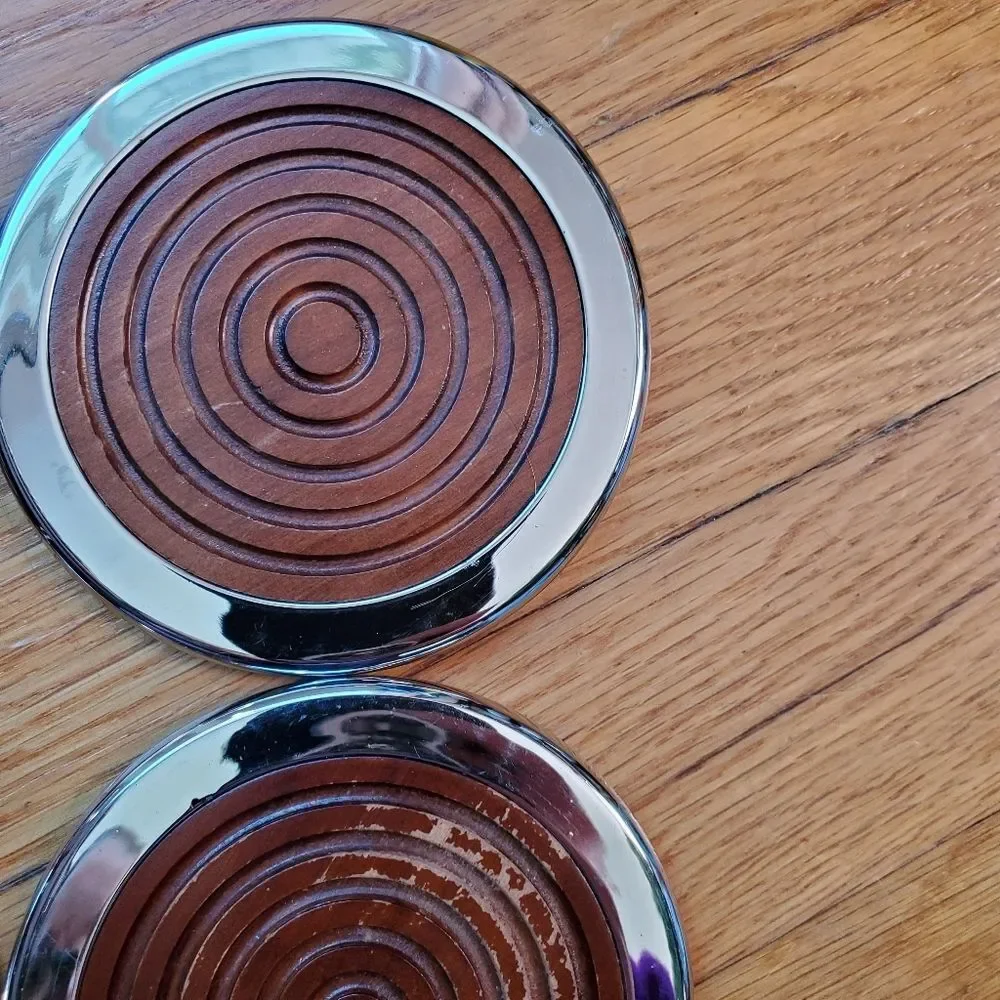 Williams Sonoma wood and metal round coaster set of four with‎ holder